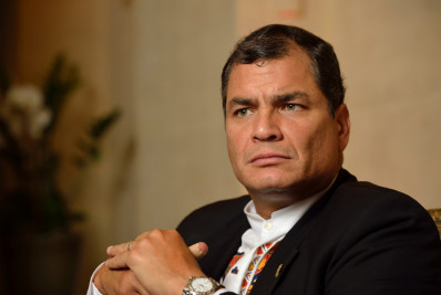 Crise no Equador exige medidas para além da repressão, diz ex-presidente Correa