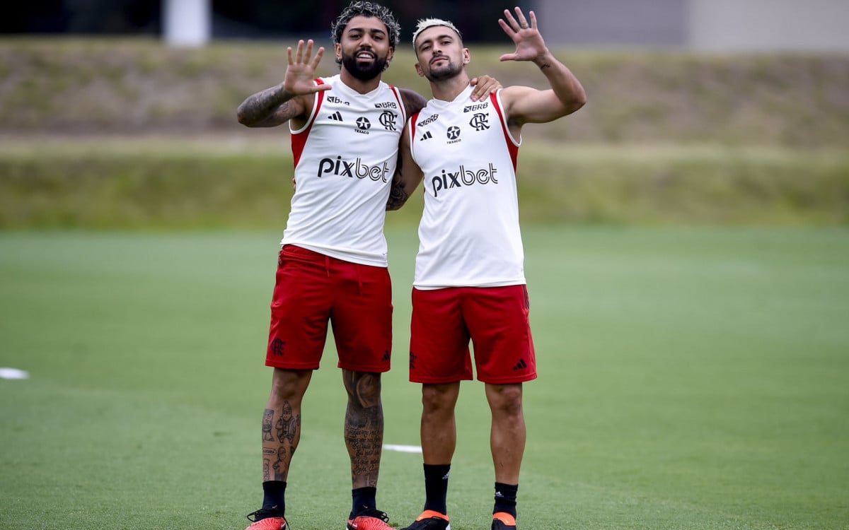 Gabigol e Arrascaeta completaram cinco anos de Flamengo em 2024 - Marcelo Cortes / Flamengo