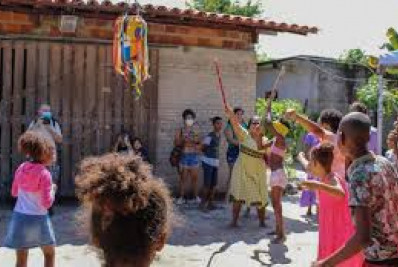 Projeto ensina cultura africana e afro-brasileira com brincadeiras
