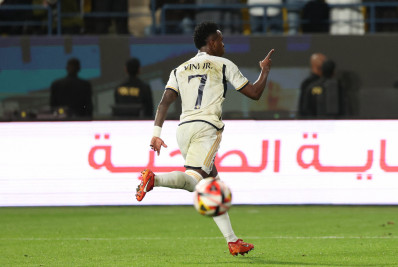 Com três gols de Vini Jr, Real Madrid goleia o Barcelona e conquista a Supercopa da Espanha