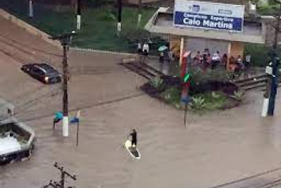 Niterói registra recorde histórico de volume de chuva na madrugada