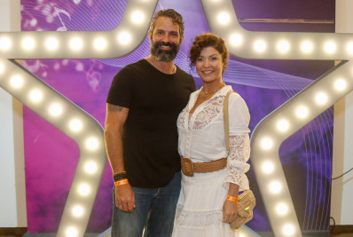 Bárbara Borges, Iran Malfitano e mais famosos prestigiam show de Fábio Jr.