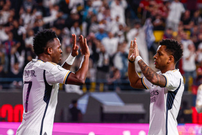 Entenda por que Rodrygo e Vini Jr trocaram funções em Real x City