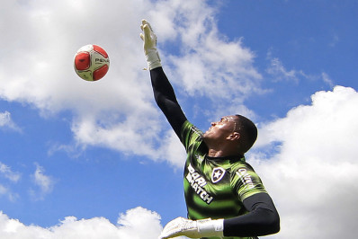 Preparador de goleiros do Botafogo vê Gatito e Jhon em condições diferentes