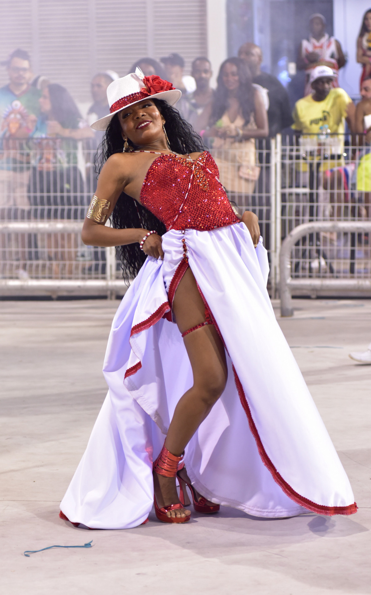 Thelma Assis como Maria Navalha durante ensaio técnico da Mocidade Alegre, em São Paulo