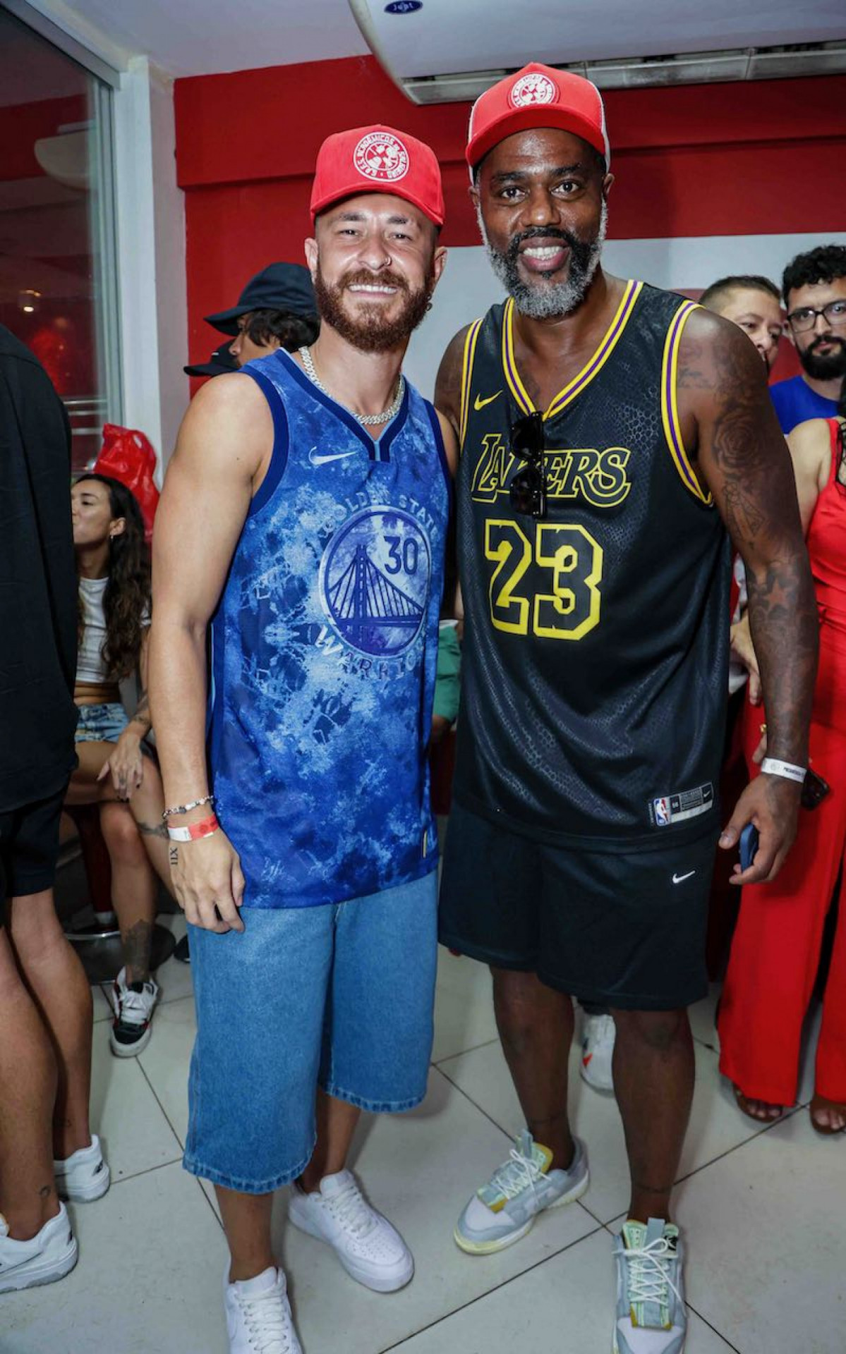 Fred Bruno e Grafite durante feijoada do Salgueiro, no domingo