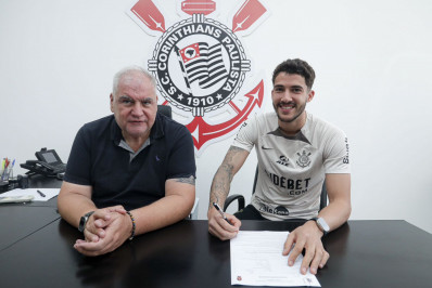 Corinthians anuncia a contratação de ex-zagueiro do Flamengo