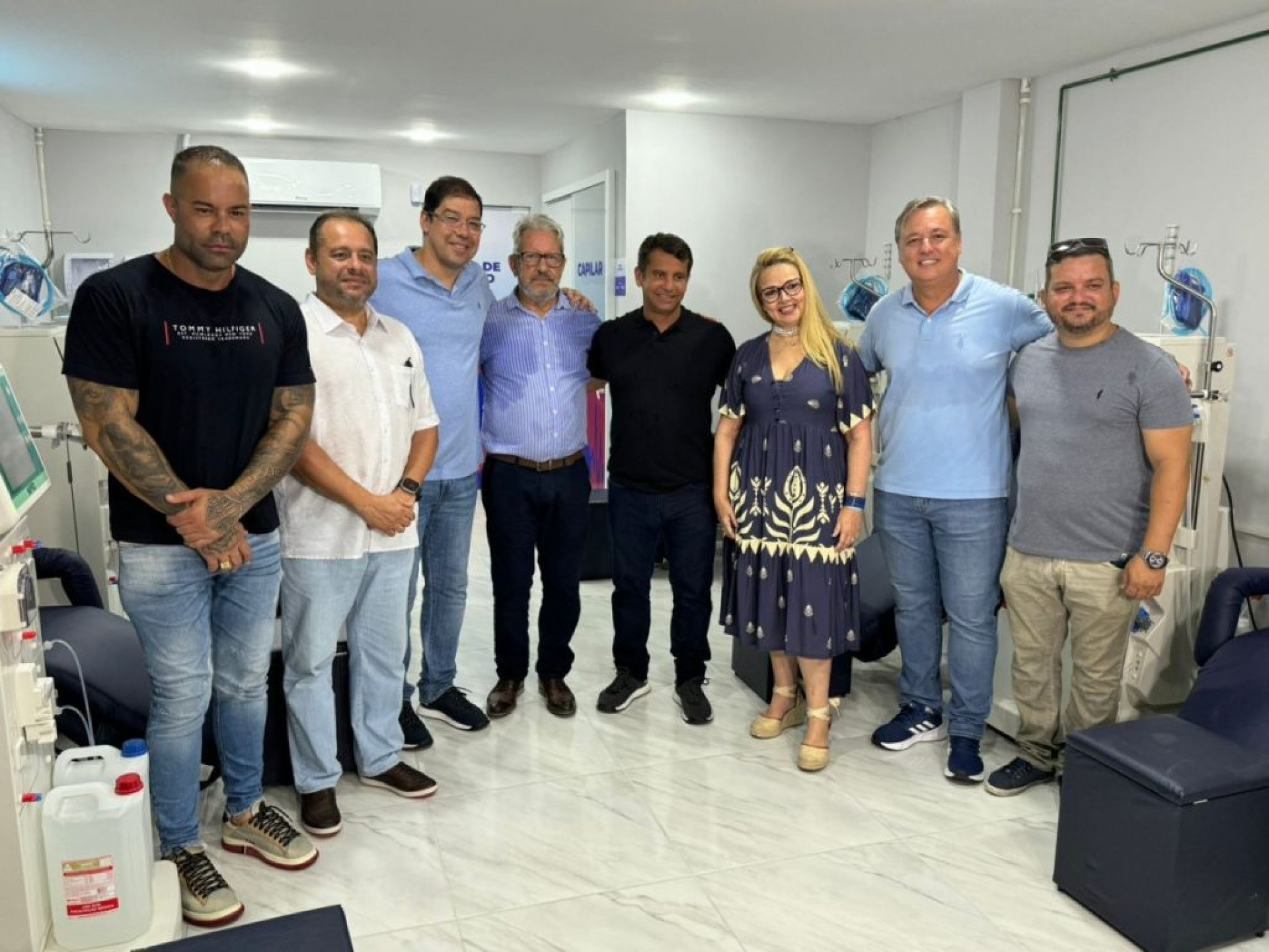 Deputado estadual Felipe Poubel (PL), secretário estadual de Planejamento Adilson Farias, deputado federal Altineu Cortese (PL), Miguel Pereira, deputado federal e Dr. Luisinho (PP), secretária estadual de Saúde Claudia Melo, prefeito Alexandre Martins (REP) e vereador Marcos Sodré (PROS) - Renata Cristiane 