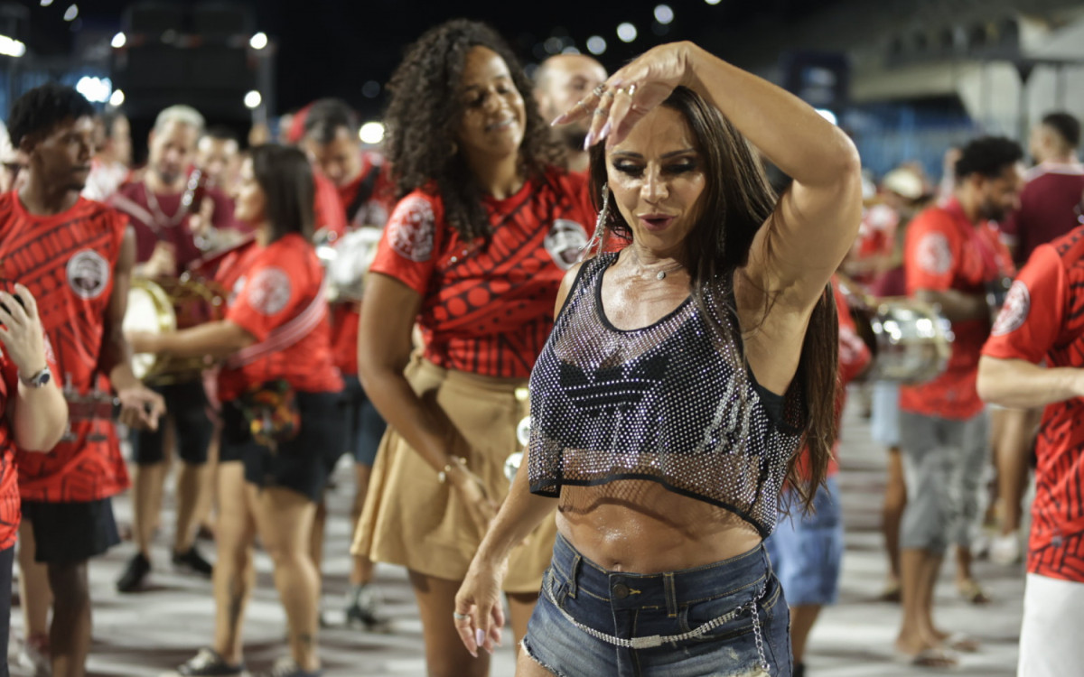 Viviane Araújo no ensaio técnico do Salgueiro