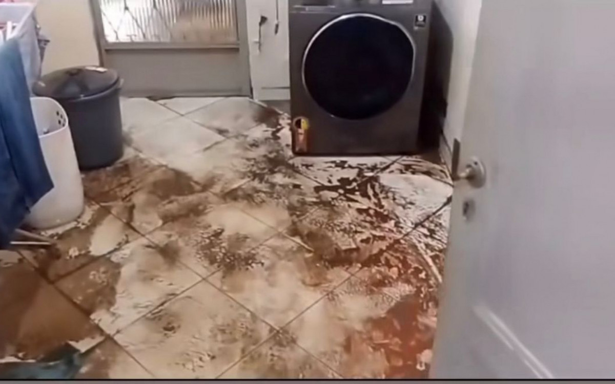 Casa de Marquinhos do Sul, ex-atacante do Vasco, é inundada pela chuva