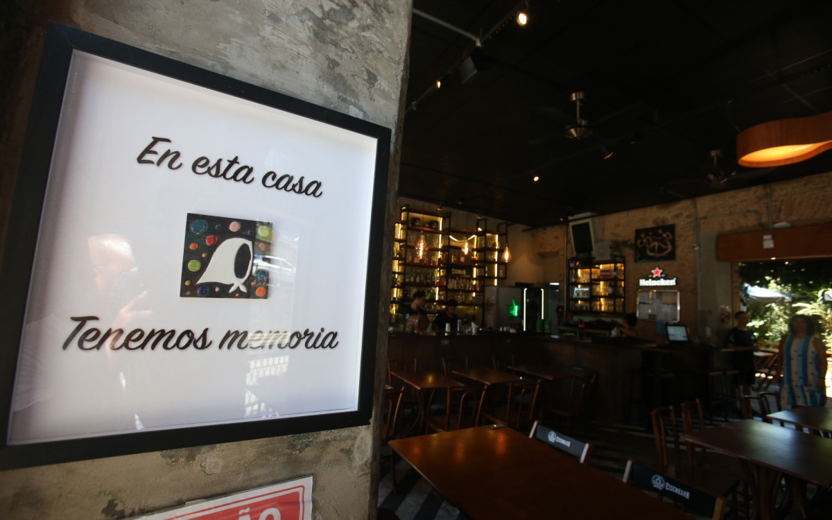 O bar deixa claro que respeita todas as opini&otilde;es, mas n&atilde;o admite viol&ecirc;ncia e viola&ccedil;&otilde;es na casa

