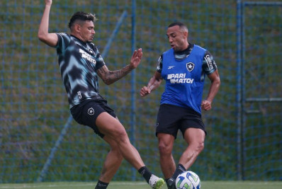 Tiquinho Soares e Marçal estão liberados para estreia do Botafogo no Carioca