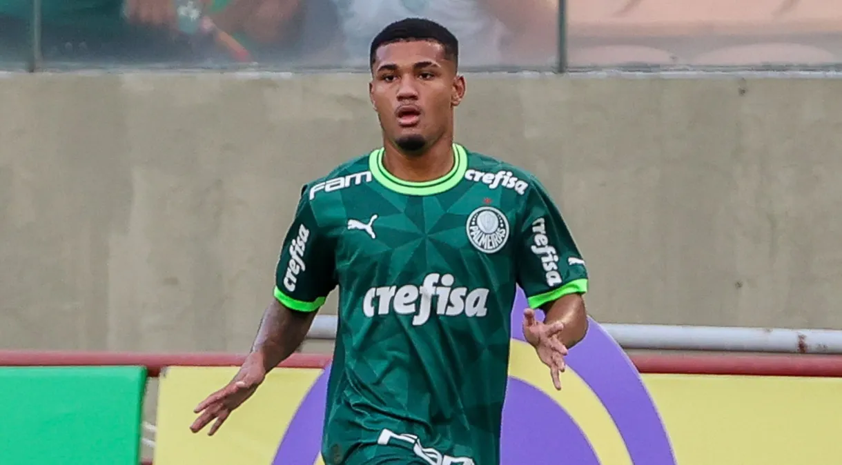 Jogador do Palmeiras sofre ataques racistas após eliminação na Copinha