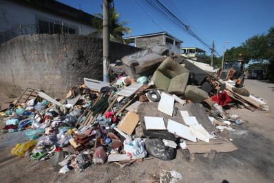 Governo reconhece estado de emergência em três cidades da Baixada Fluminense após temporal