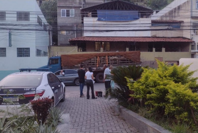 Dupla é detida por maus-tratos após transportar cerca de 200 cabras de maneira irregular; maior parte dos animais morreu