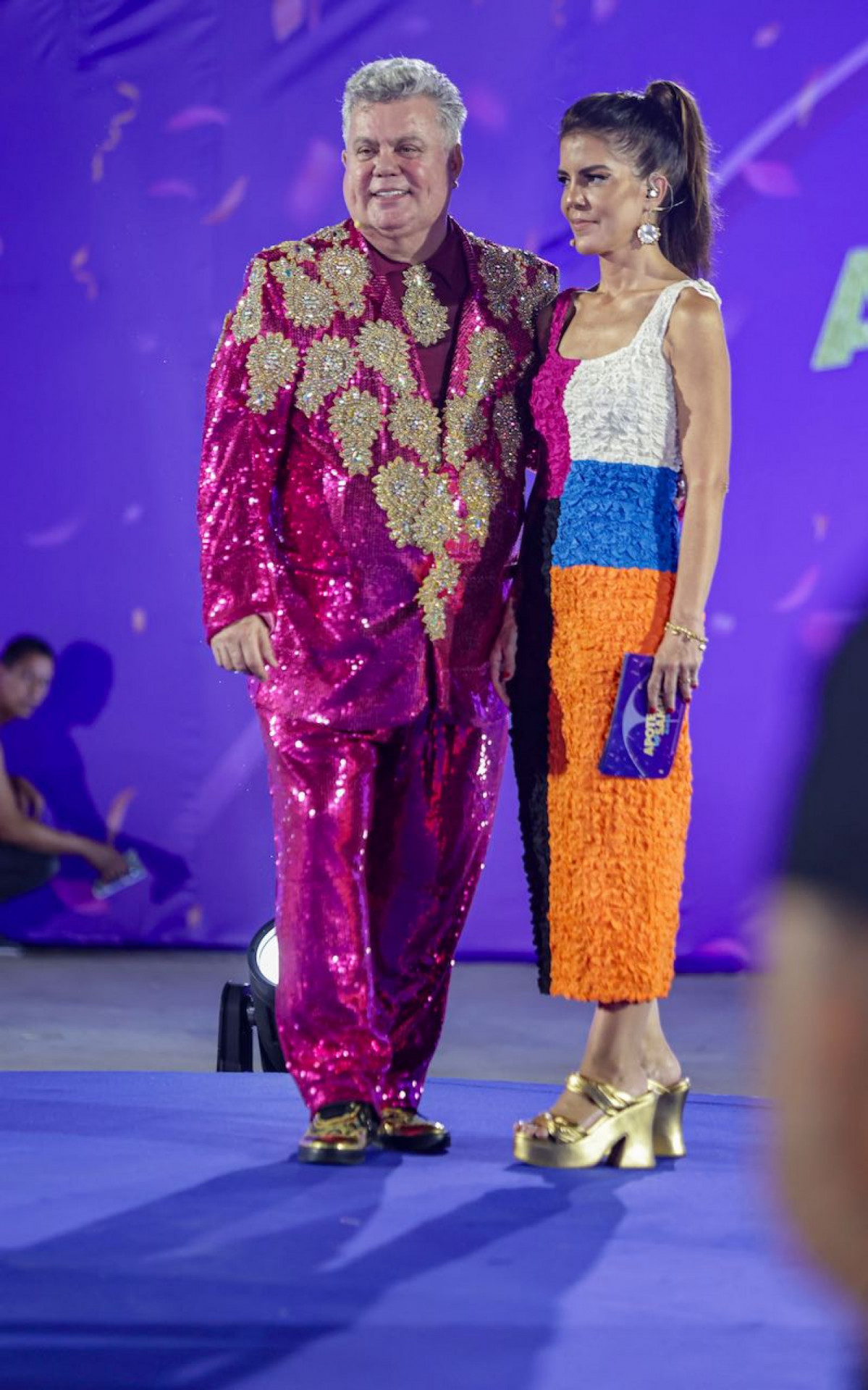 Milton Cunha e Mariana Gross, responsáveis por comandar o evento em homenagem aos 40 anos do sambódromo