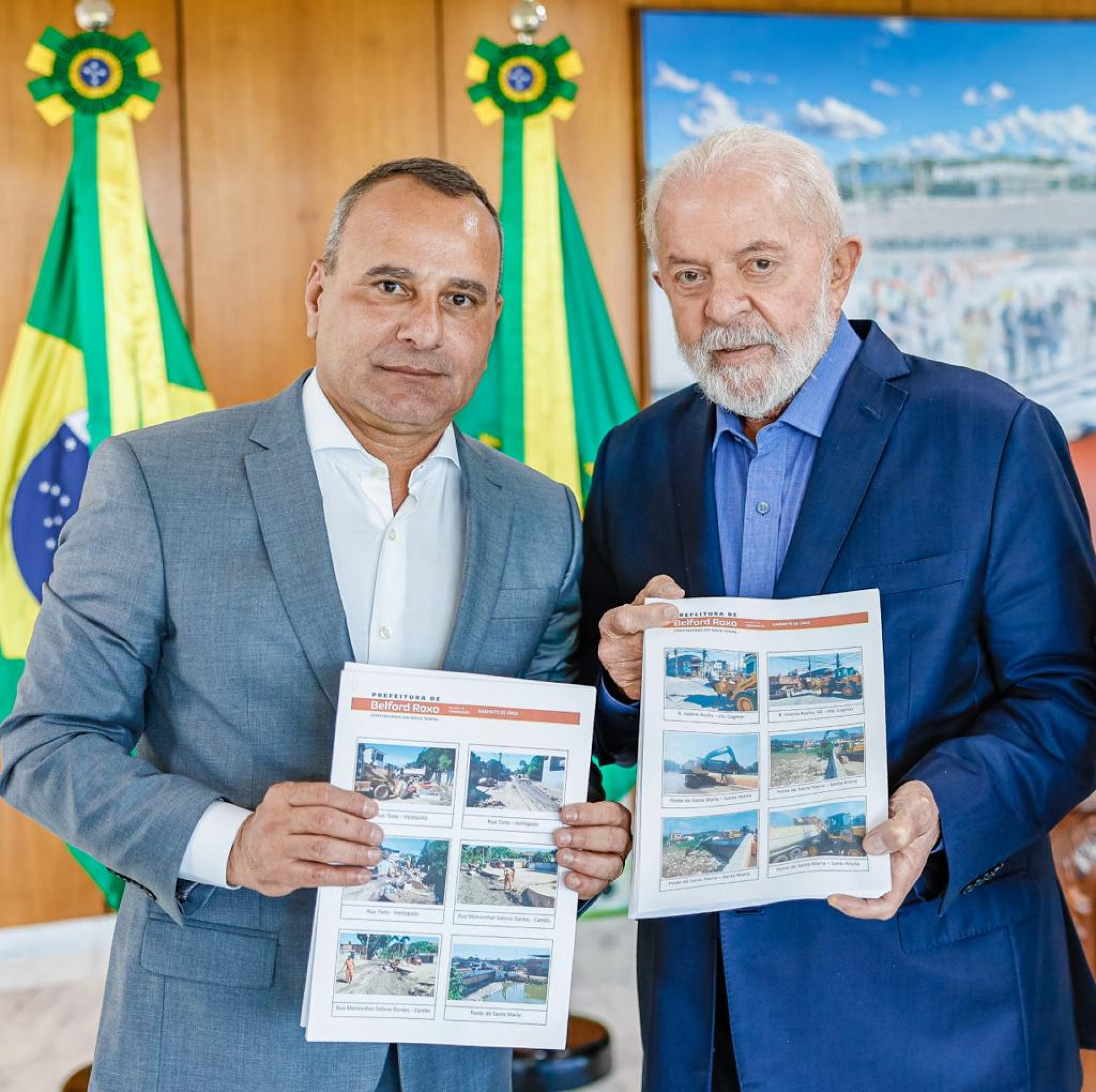 Prefeito Waguinho levou um mapa fotográfico sobre a situação de Belford Roxo para o presidente Lula - Divulgação