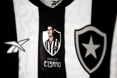 Botafogo estreia no Campeonato Carioca com homenagem para Zagallo no uniforme
