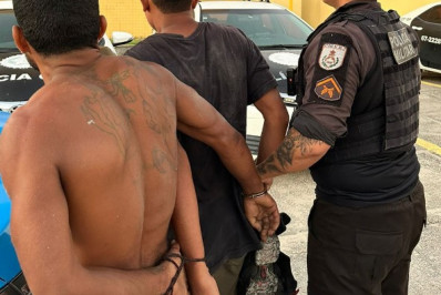 Dois homens são presos em flagrante por tentativa de roubo de moto em Cabo Frio