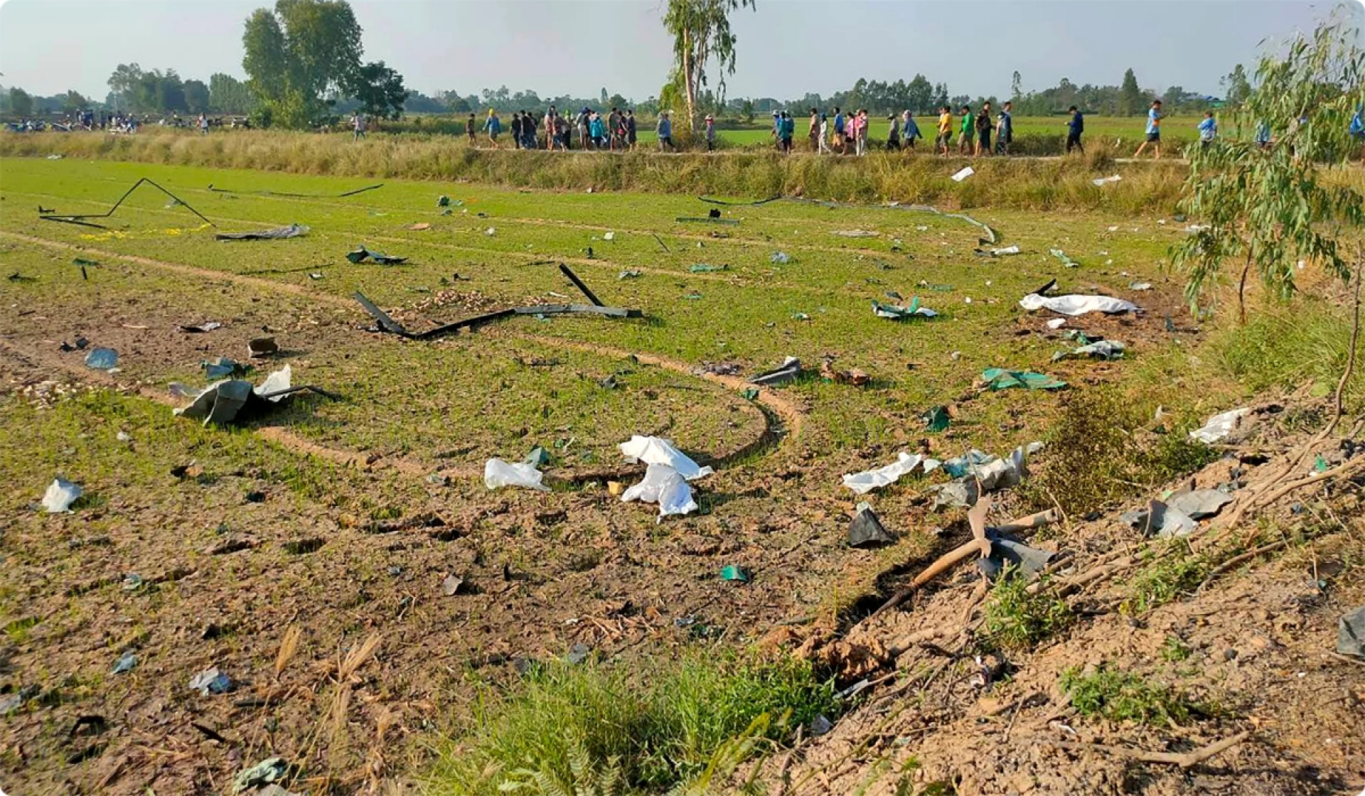 Explosão em fábrica de fogos de artíficio deixou 18 mortos na Tailândia nesta quarta-feira, 17 - AFP