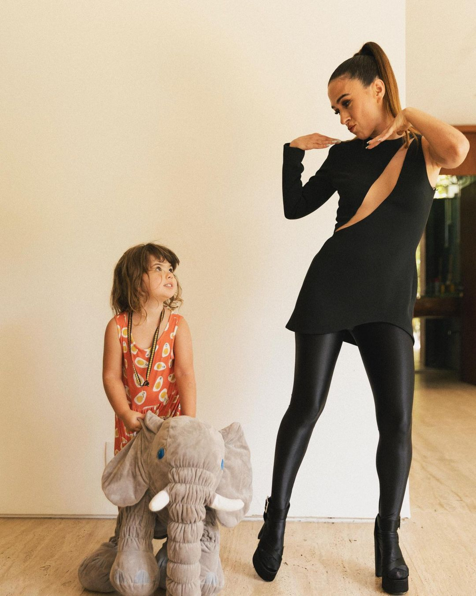 Tatá Werneck e Clara Maria - Reprodução