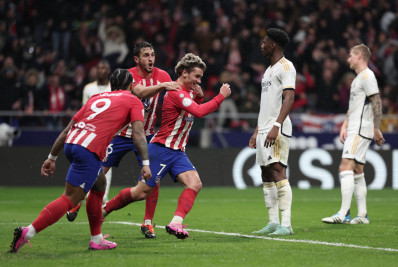 Em noite marcada por caso de racismo contra Vini Jr, Atlético de Madrid vence o Real e avança na Copa do Rei