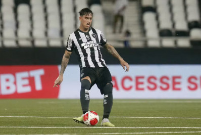 Lucas Halter valoriza vitória e avalia estreia no Botafogo como positiva