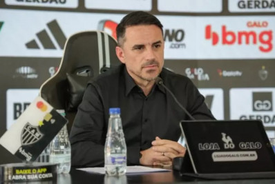 Atlético-MG avalia proposta para ídolo do Flamengo substituir Rodrigo Caetano