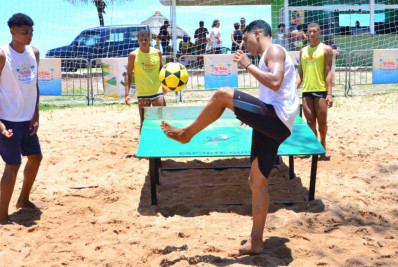 Torneio de Futmesa movimenta praia da região norte no 