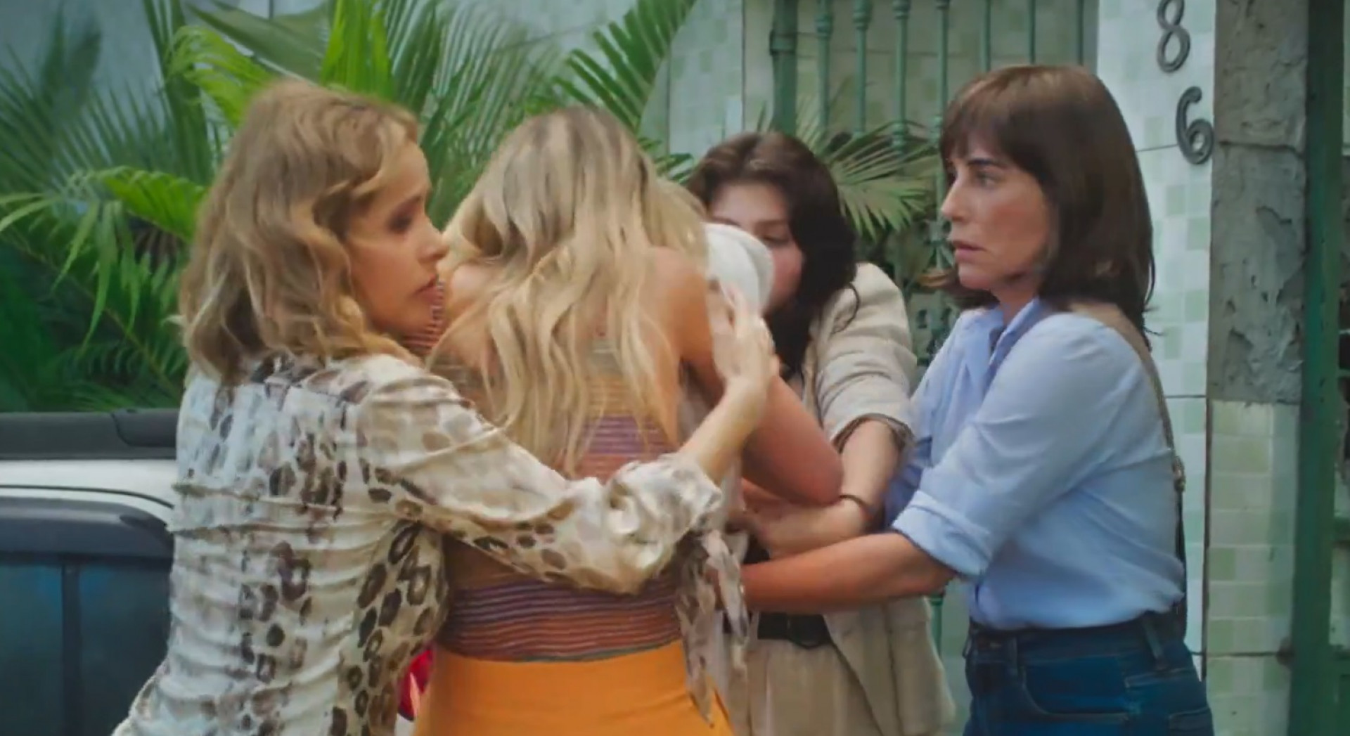 Agatha Moreira e Gloria Pires comovem a web com cena de 'Terra e Paixão' - Reprodução de vídeo / TV Globo