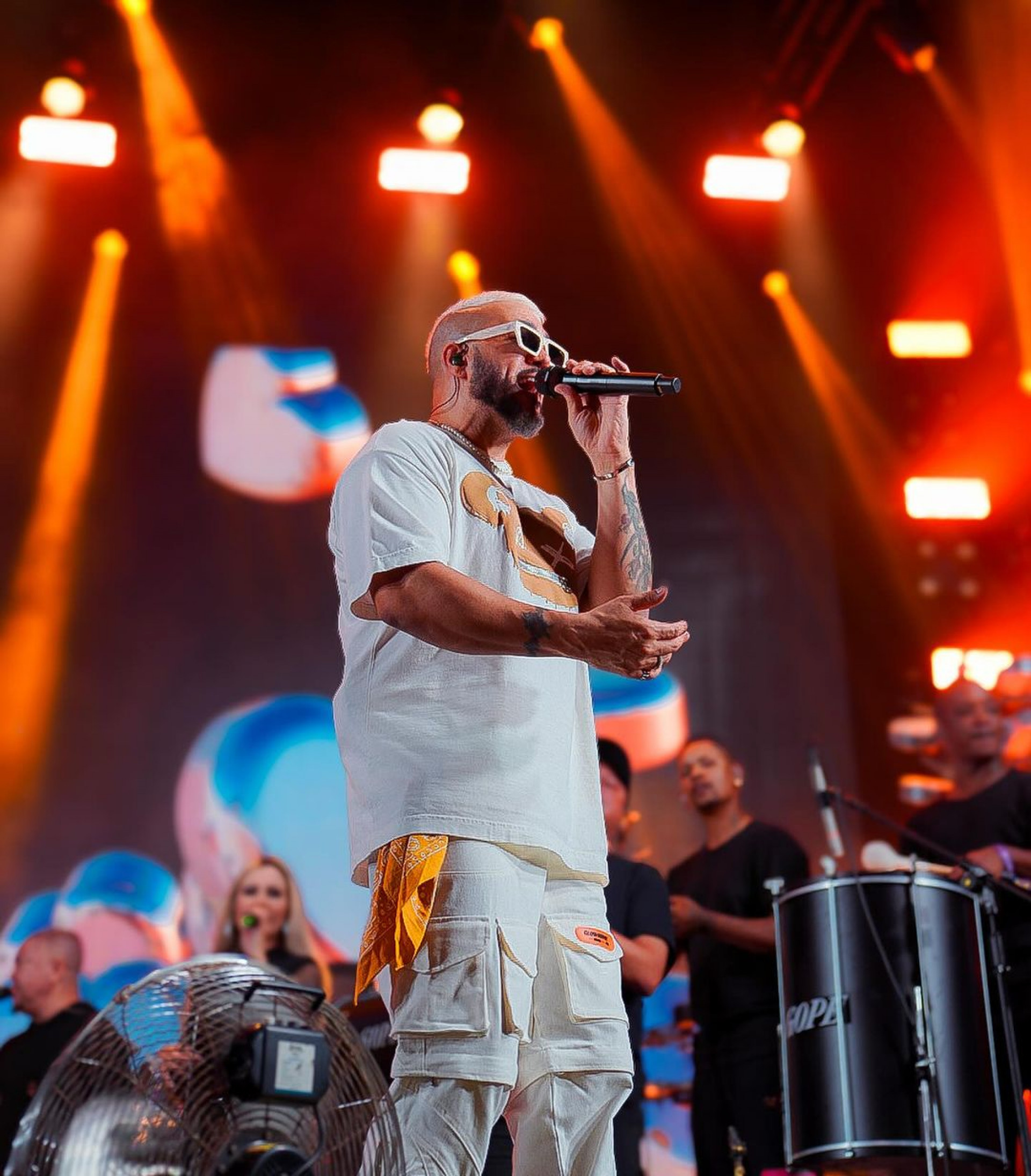 Belo é diagnosticado com covid-19 - Reprodução