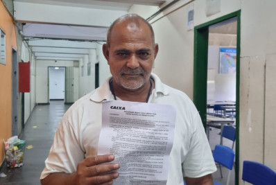 Moradores de Magé assinam contrato de moradia nova e água tratada 