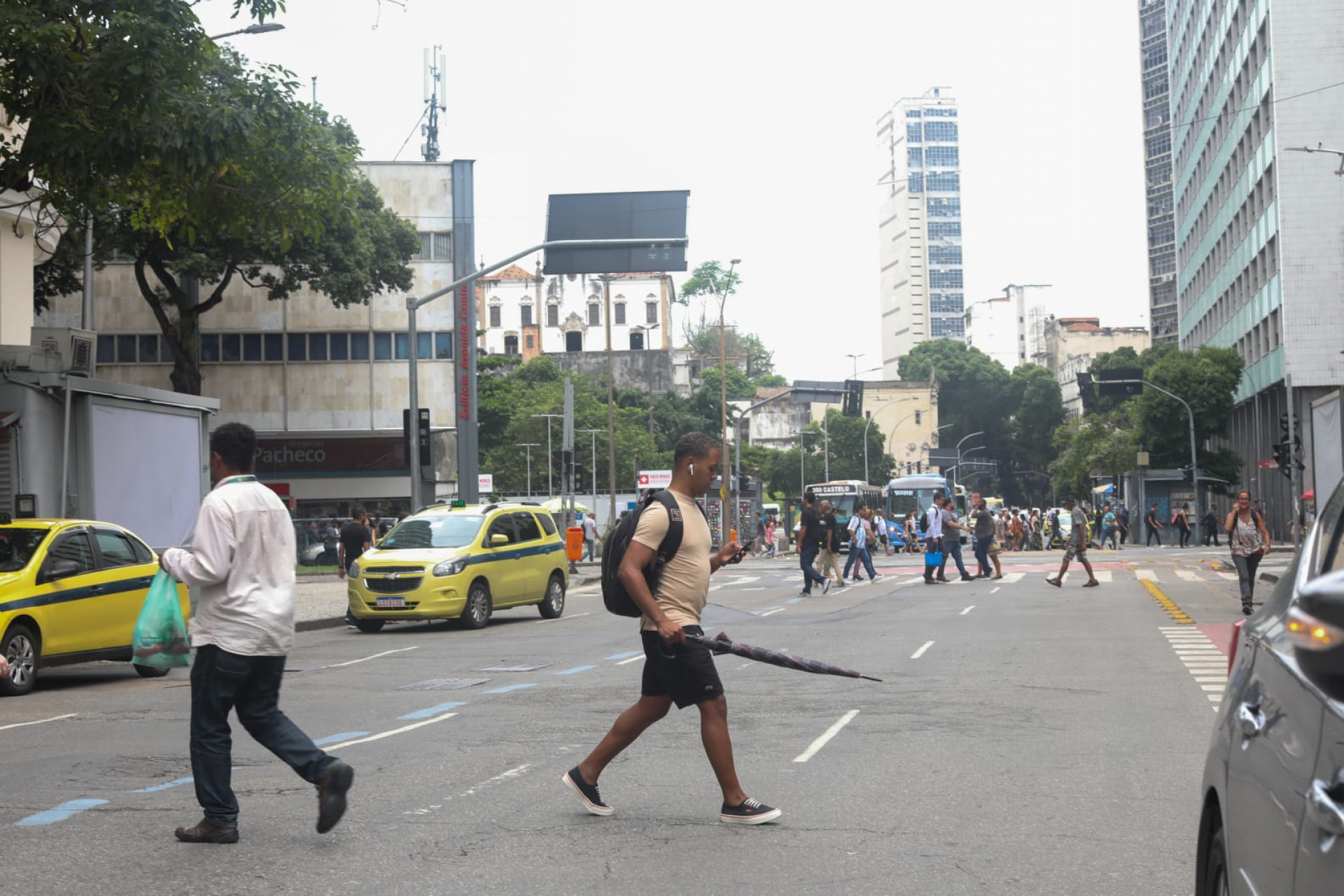 Previsão aponta fortes chuvas para os próximos dias - Pedro Ivo / Agência O Dia