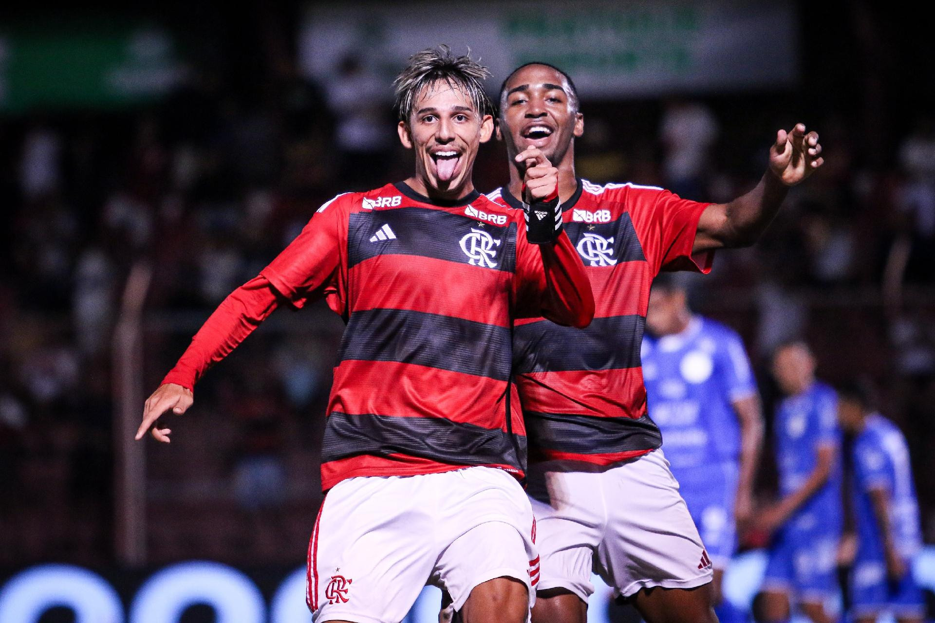 Werton, do Flamengo, comemora ap&oacute;s marcar contra o S&atilde;o Bento, na Copinha - Imagem: Victor Fores/Ag&ecirc;ncia Estado