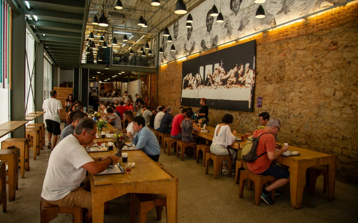 Restaurante Social fica na Rua da Lapa
