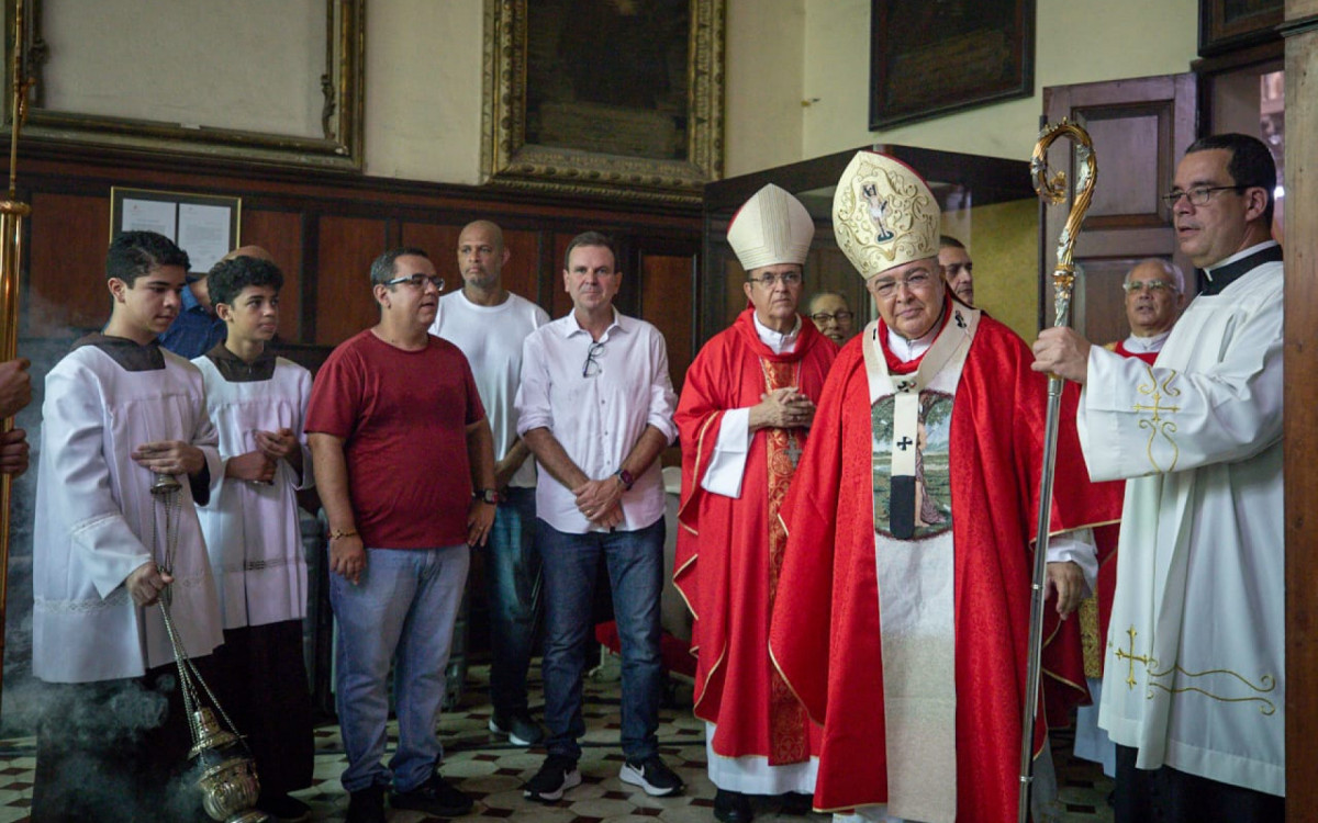 Prefeito Eduardo Paes e o cardeal arcebispo do Rio Dom Orani Tempesta - Renan Areias / Agência O Dia