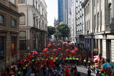 Carrossel de Emoções abre circuito de megablocos no Centro do Rio