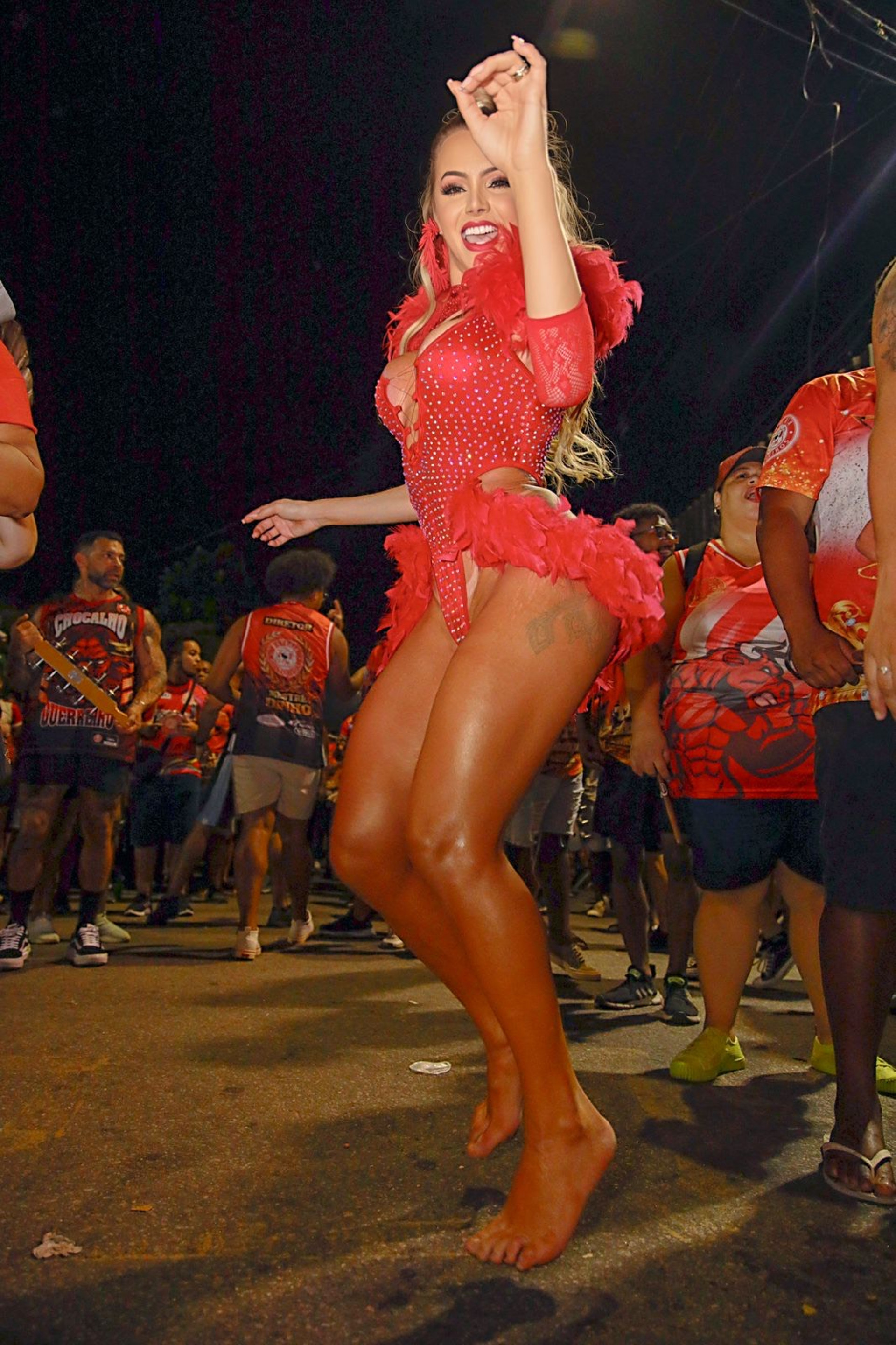 Thalita Zampirolli participa de ensaio de rua da Unidos de Padre Miguel - Léo Cordeiro / Divulgação