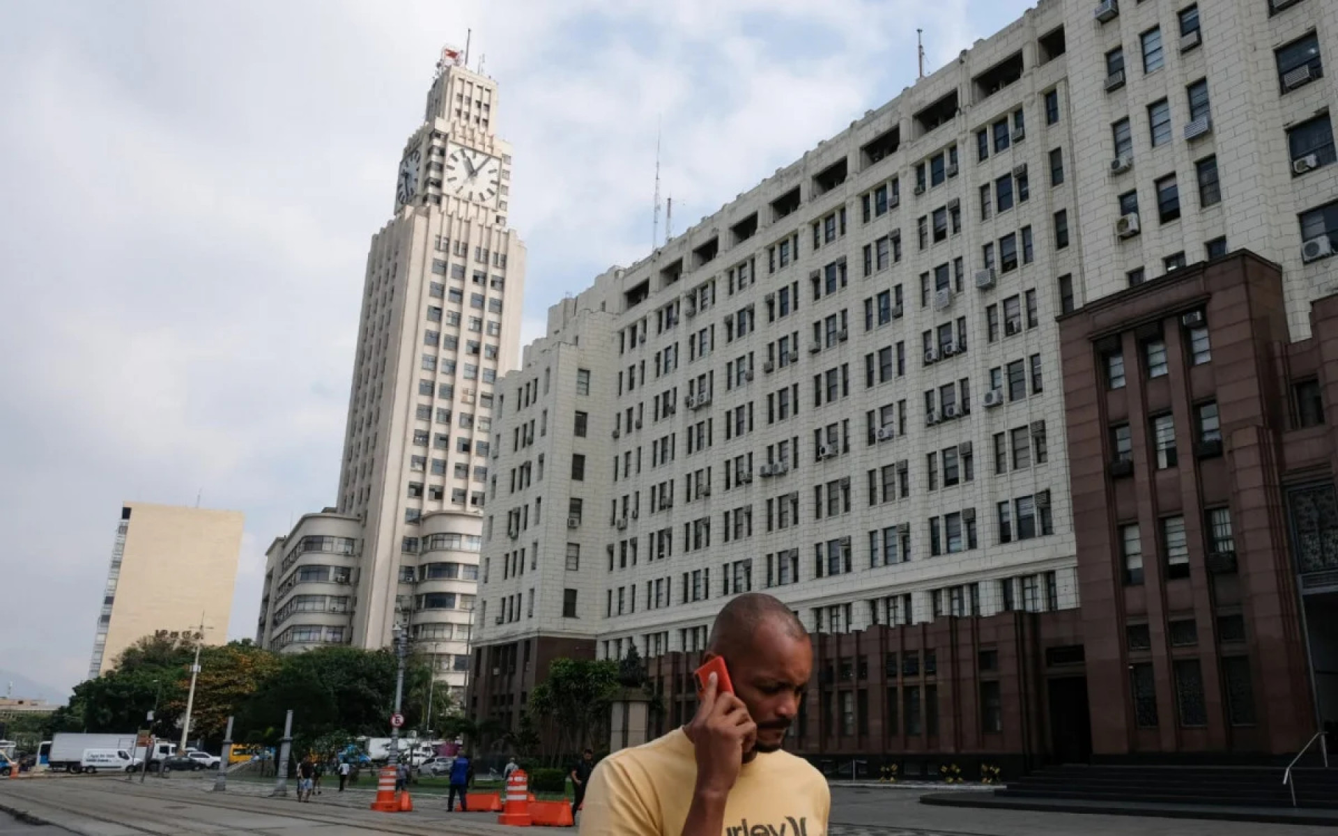 Foragido é preso após ser identificado por reconhecimento facial na Central do Brasil