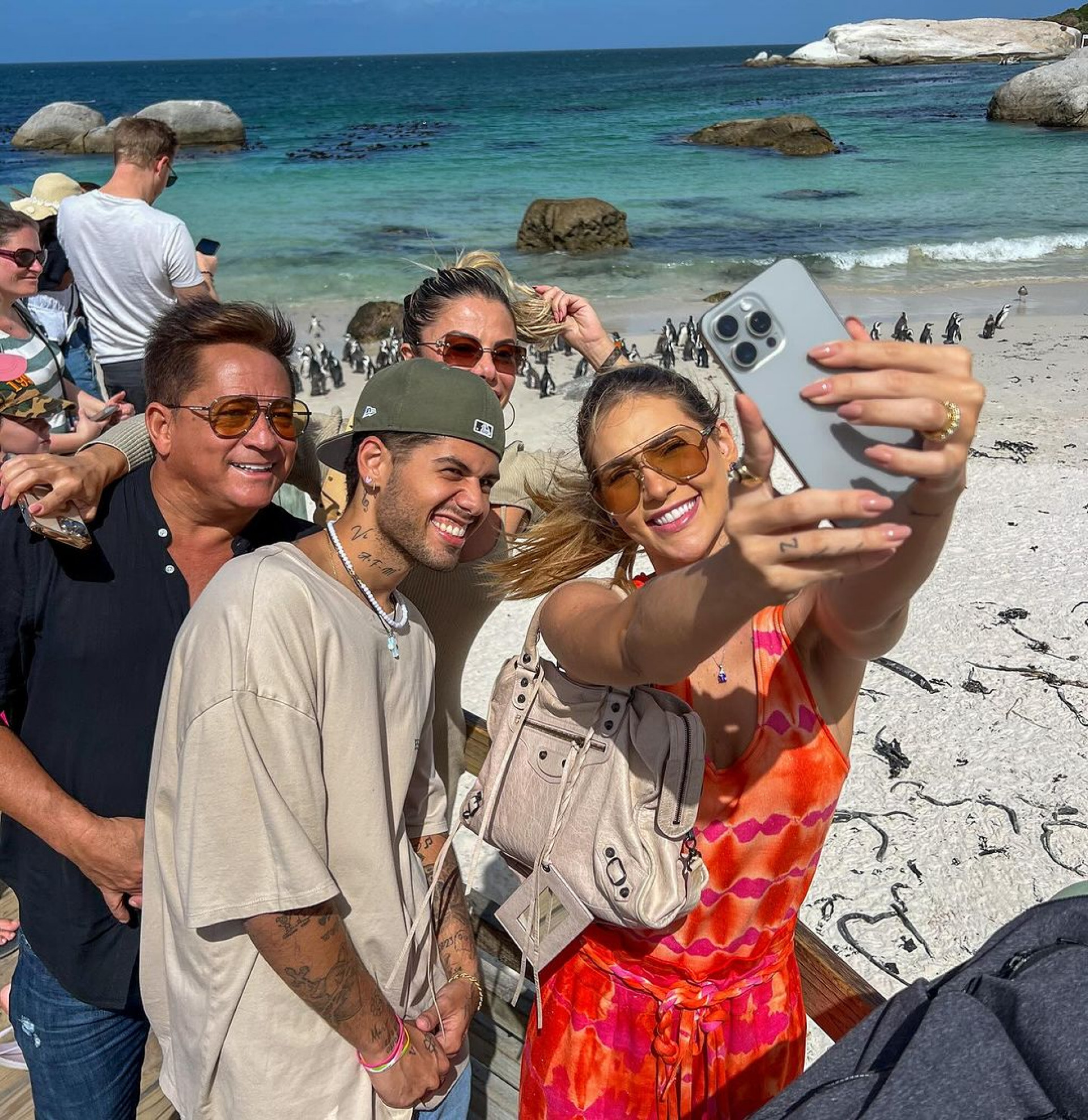 Virginia Fonseca compartilha cliques com Zé Felipe, Leonardo e Poliana na África do Sul
 - Reprodução / Instagram