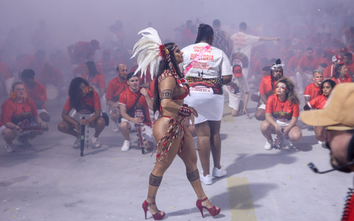 Viviane Araujo durante ensaio técnico do Salgueiro, realizado na noite de domingo