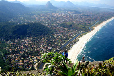 Prefeitura de Maricá conscientiza moradores do Taboal, em Itaipuaçu