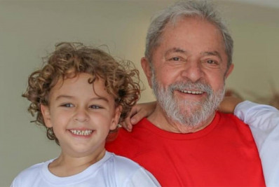 Lula pretende ir à inauguração de escola no RJ batizada em homenagem ao neto Arthur