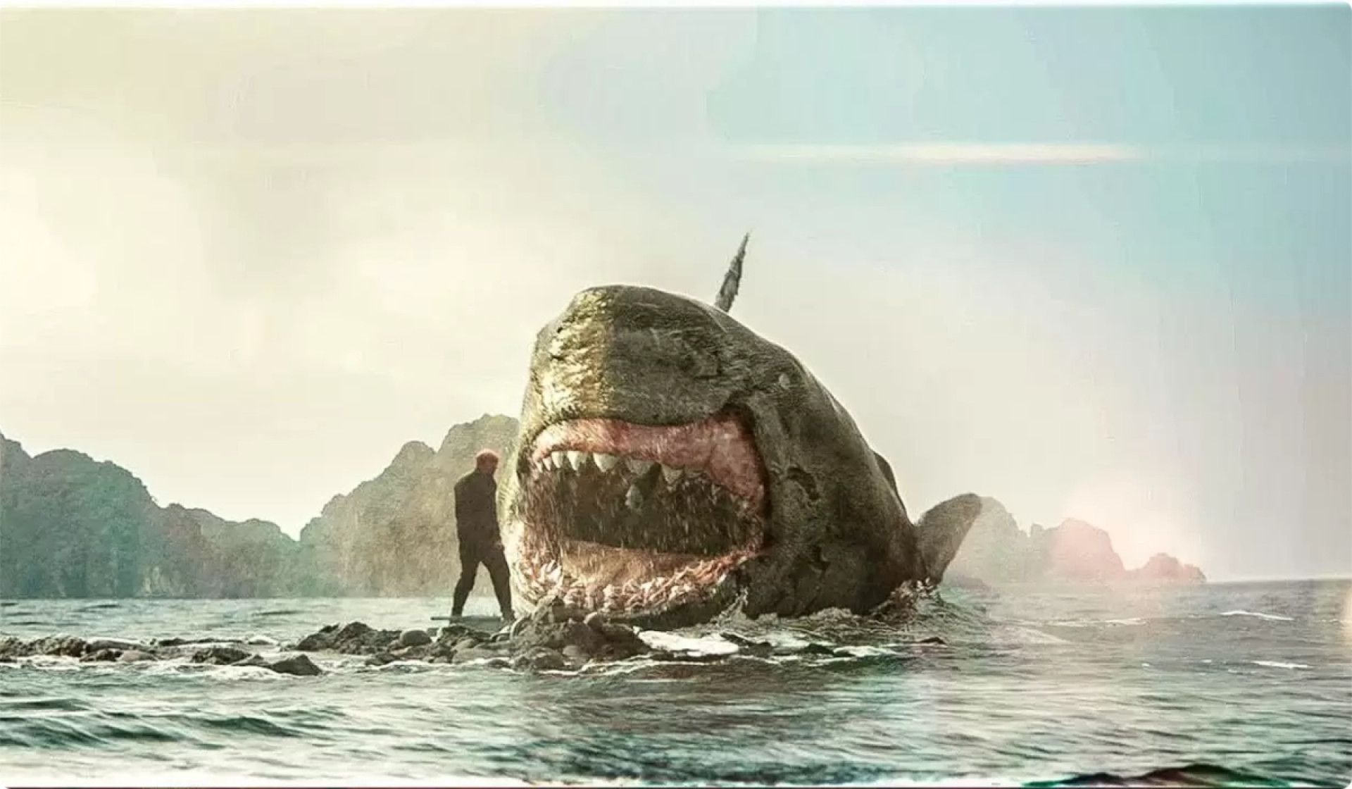 Representação do megalodonte no filme 'Megatubarão', estrelado por Jason Statham - Divulgação/Warner Bros