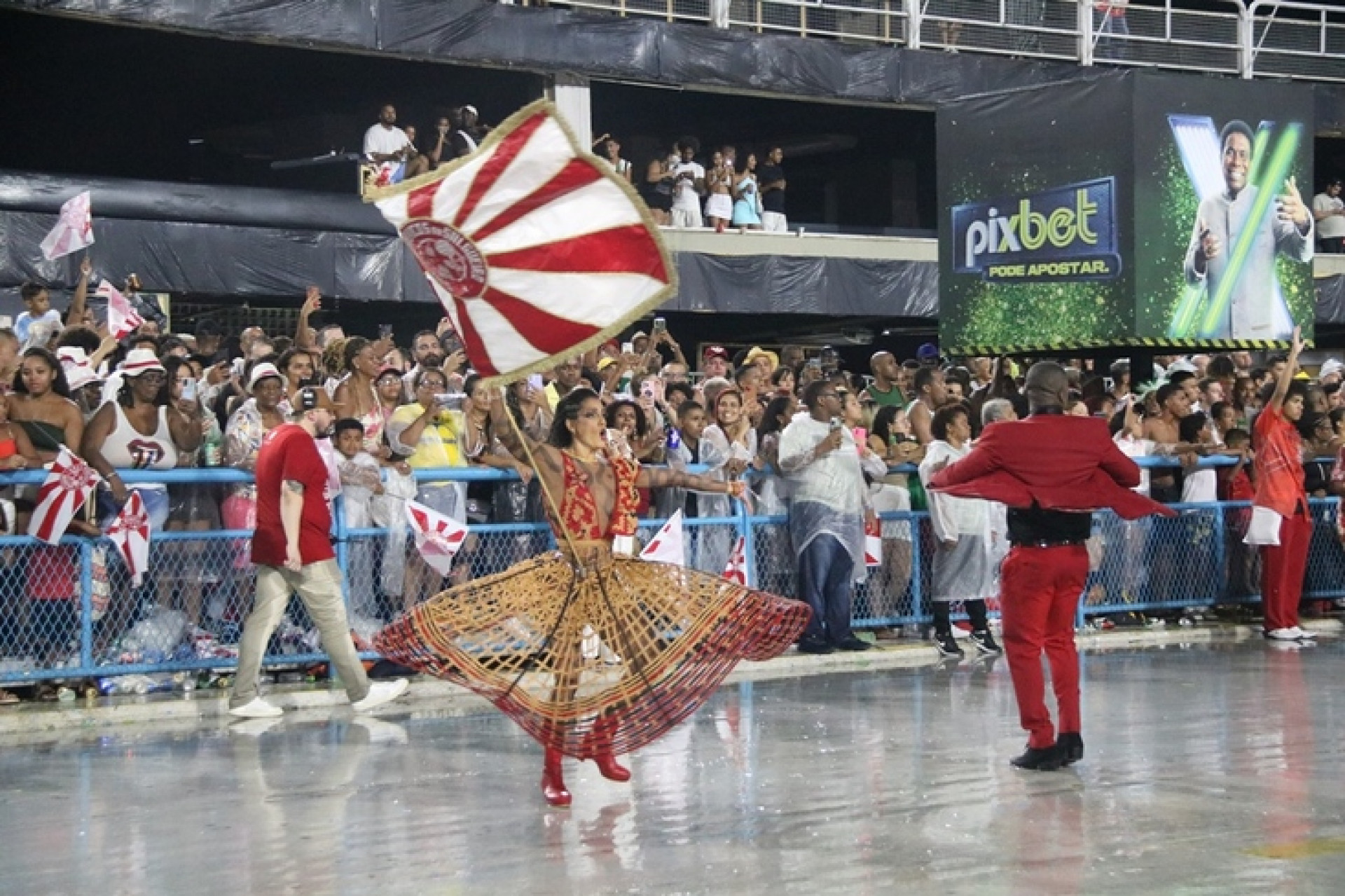 Casal do Salgueiro foi impecável no ensaio técnico na Sapucaí - Allan Duffes/Site Carnavalesco