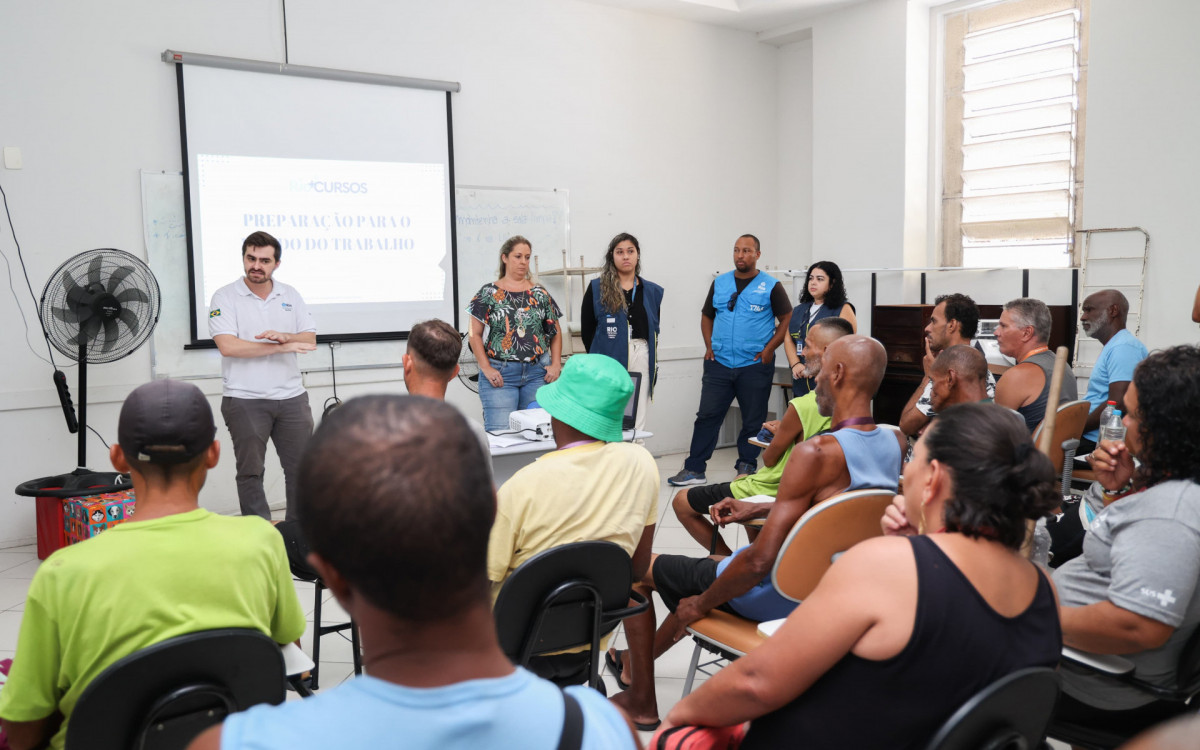 Capacitação na RUA Sonho Meu, em Cascadura, na Zona Norte - Edu Kapps / SMS