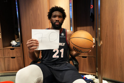 Embiid entra para o 'clube dos 70' e estabelece recorde de pontos do Sixers