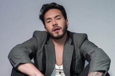 Eliezer comemora aniversário na web e brinca: 'Todo natural, bonito pra caramba'