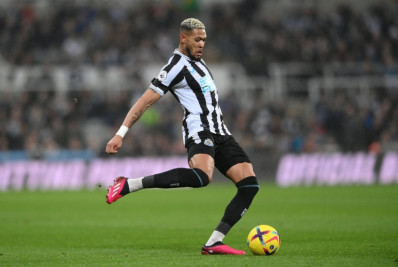 Técnico do Newcastle admite a possibilidade de venda de Joelinton: 'Essa é a realidade'