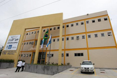 Homem acusado de matar ex-namorada por estrangulamento é preso em Araruama